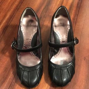 Black in color heels.